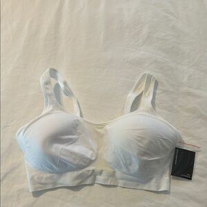 Elegant White Wireless Bra